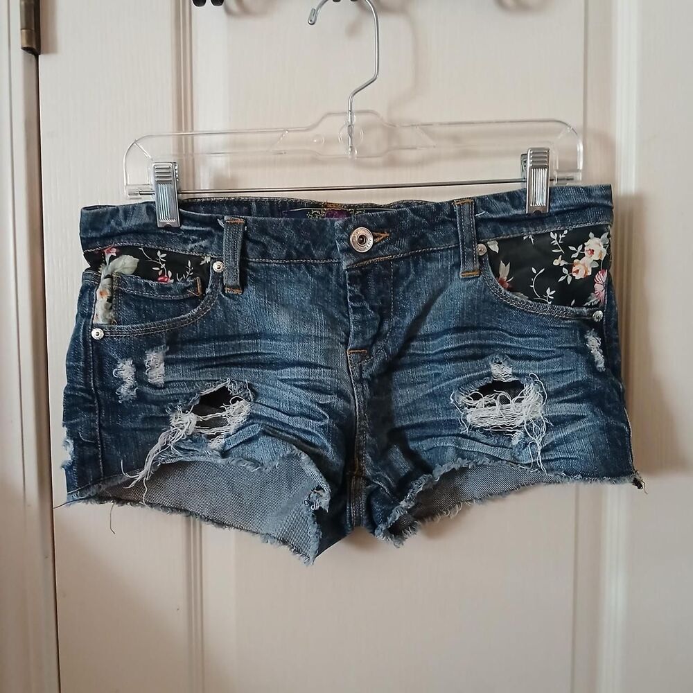 Y2K Celebrity Pink Distressed Floral Patchwork Low Rise Denim Shorts 7 Indie